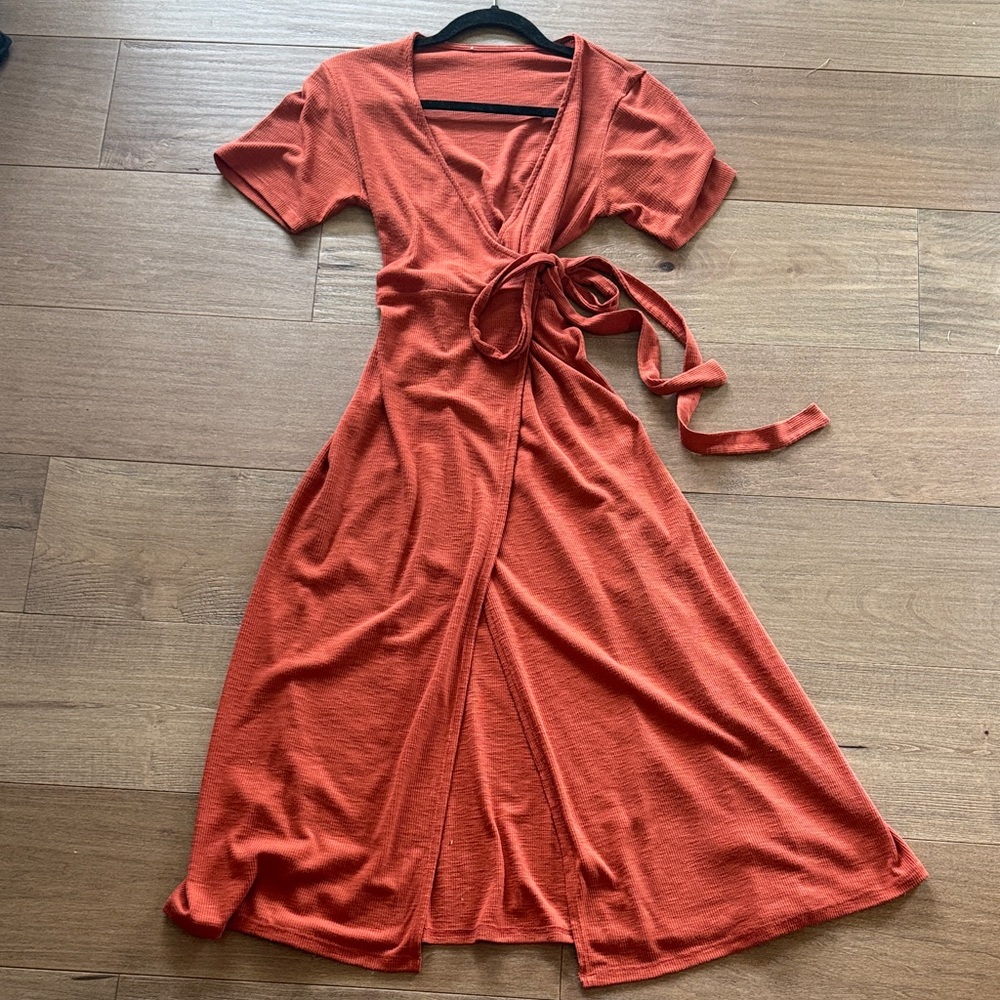 Women’s Rust Wrap Midi Dress with Tie Waist